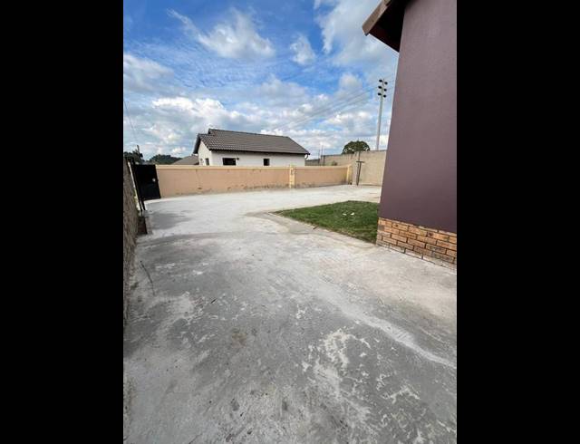 3 BEDROOM HOUSE FOR SALE IN BLOUBOSRAND